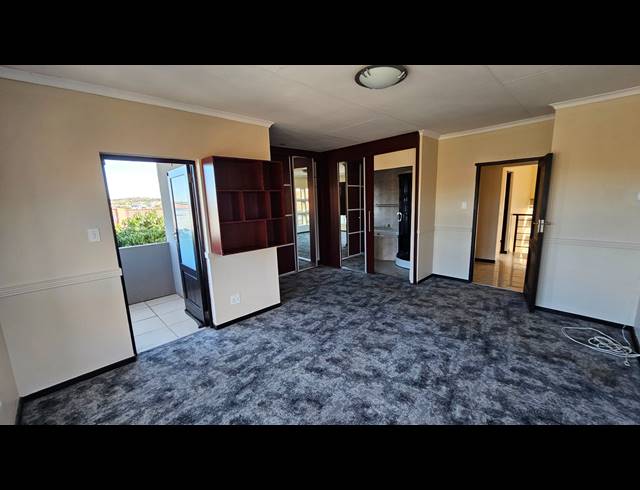 3 BEDROOM HOUSE FOR SALE IN SERALA VIEW